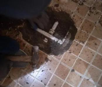 石泉卫生间漏水维修公司为您分享下卫生间渗水如何处理及注意事项